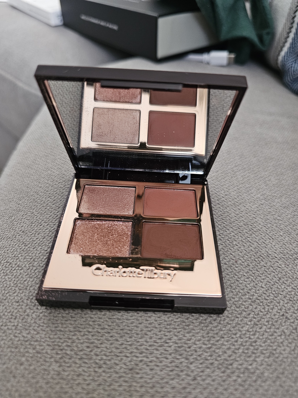 Charlotte Tilbury Luxury Palette in Pillow Talk Dreams 